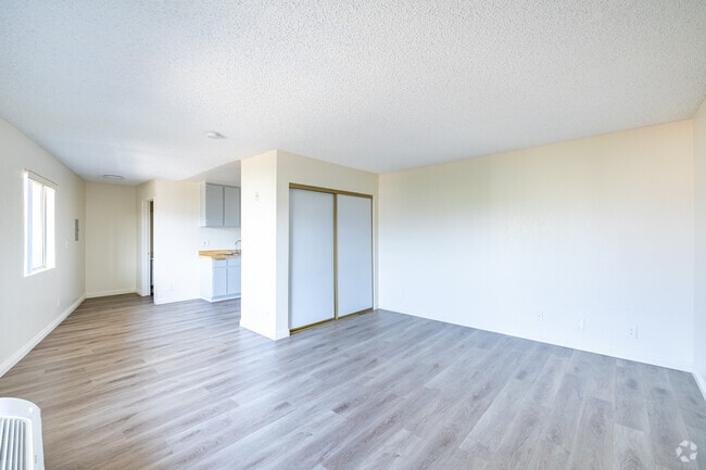 Studio - 400SF - Living Room - 249 W Alameda Ave