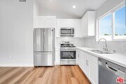 Photo - 14711 Saticoy St