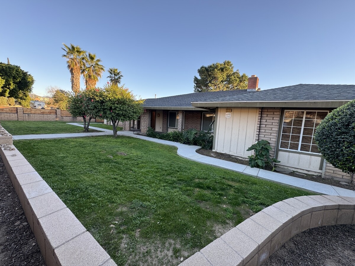 Photo - 3979 Atlantic Ave