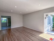 Photo - 202 E Grand Ave