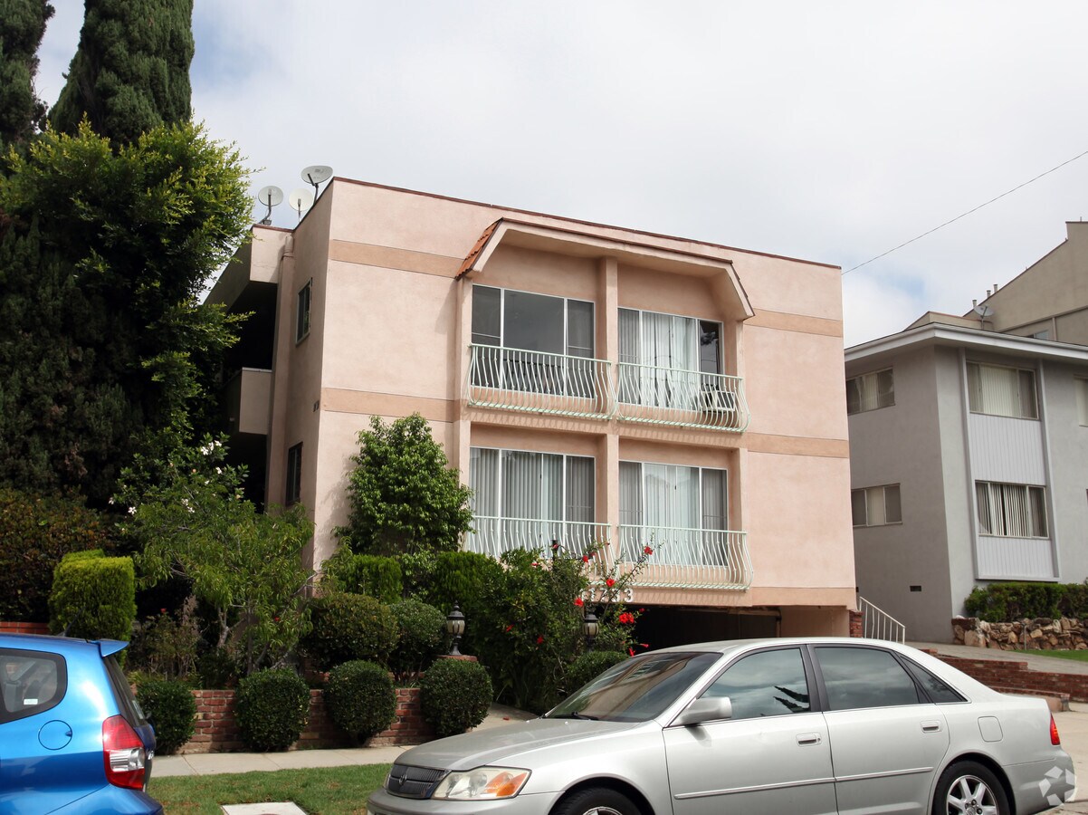 Photo - Jewel box in the heart of Brentwood. Walke... Apartments