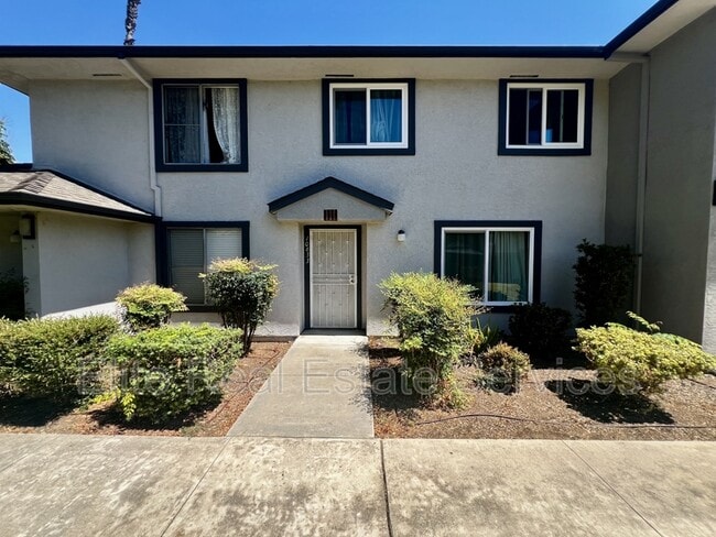 Building Photo - 10633 Aristocrat Ct Rental