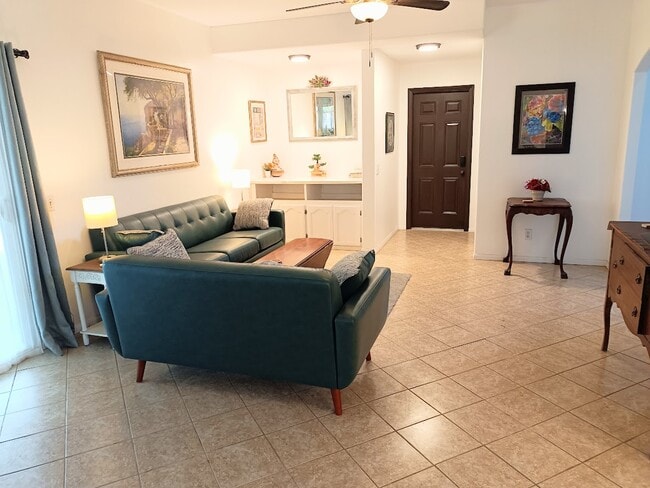 Photo - 1620-1624 York Dr