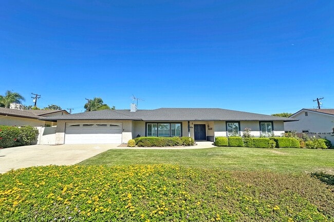 Building Photo - 1562 Whittier Ave Rental