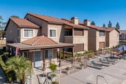 619 E Riverside Dr - Primary - Burton Place Apartments
