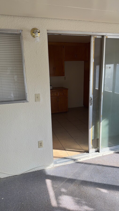 Photo - 811 S State St