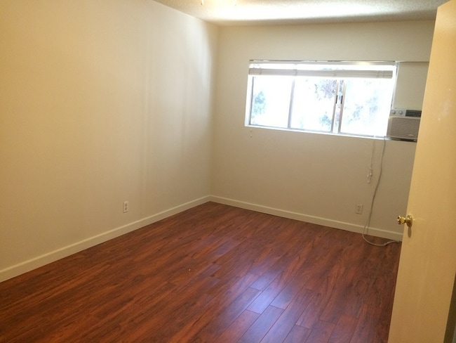 Photo - 530 Veteran Ave Apartment