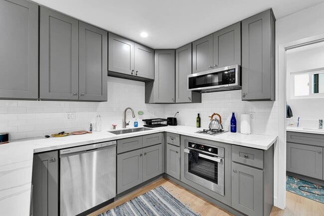 Photo - 1240 W 29th St Unit 9