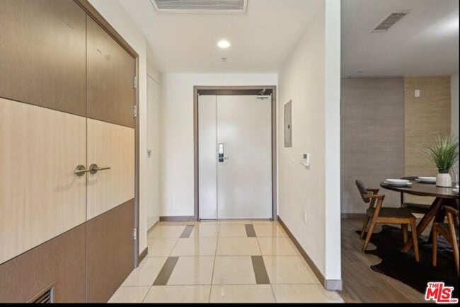 Photo - 903 S New Hampshire Ave Unit 303