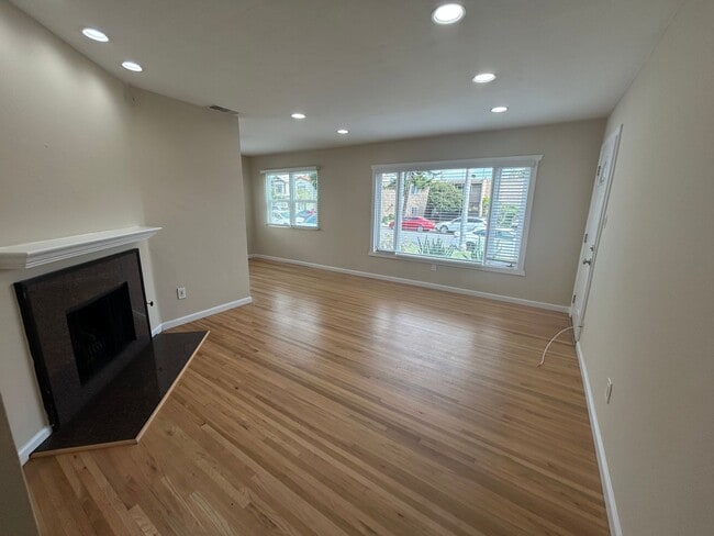 Photo - Thomas Avenue Unit 1130