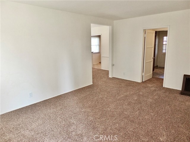 Photo - 5943 Greentop St