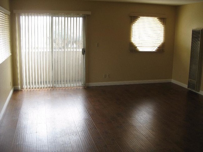 Photo - 1539 W 206th St Unit D