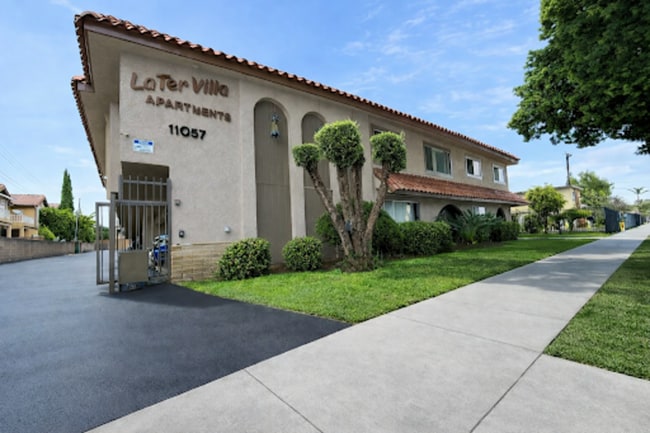 Building Photo - 11057 Ferina St Unit #208