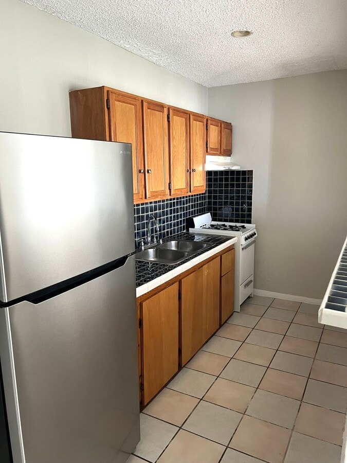Photo - 5365 Huntington Dr N Unit 5365