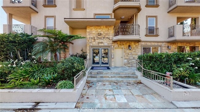 Photo - 11540 Moorpark St Unit 103