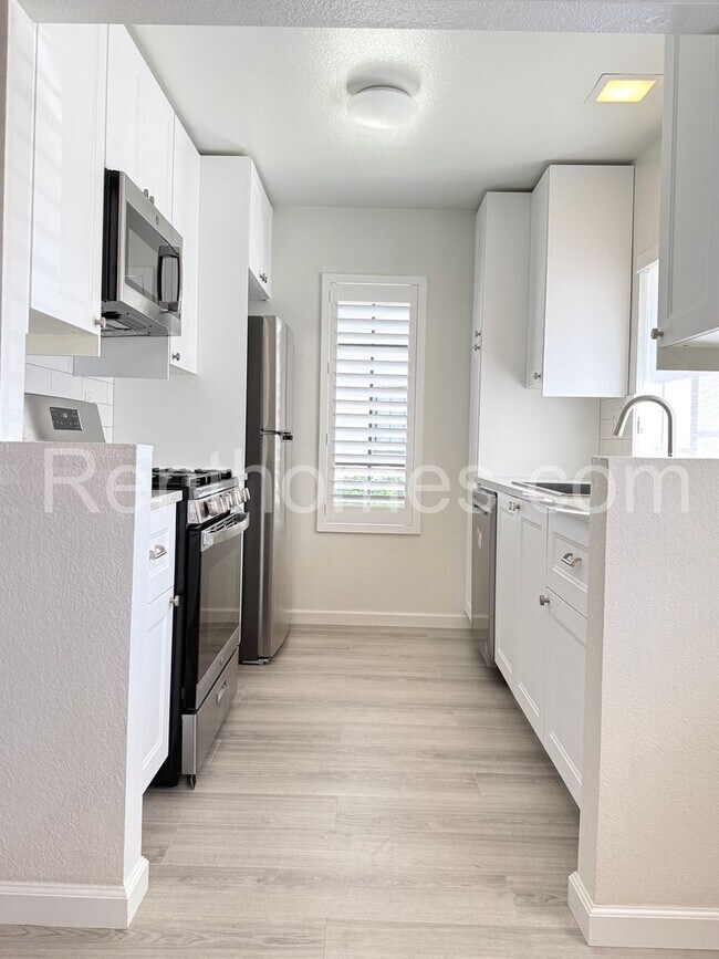 Photo - 8521-247 Summerdale Road