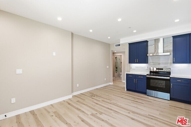 Photo - 227 N Burlington Ave Unit 3