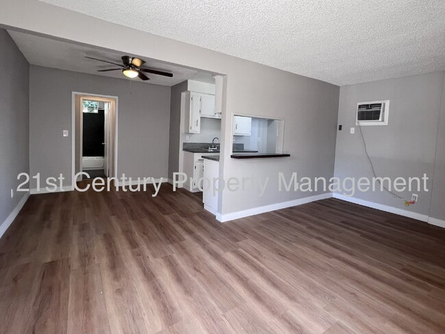 Photo - Spacious 1 Bedroom Ground Level Apartment - Downey Unit 5