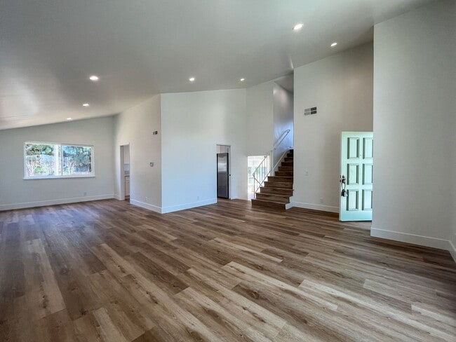 Photo - 5281 Tattershall Ave
