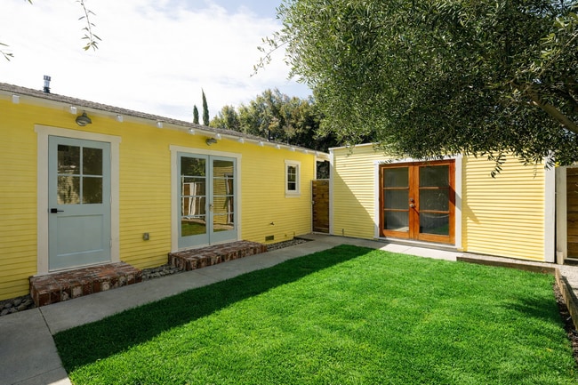 Building Photo - 3401 London St