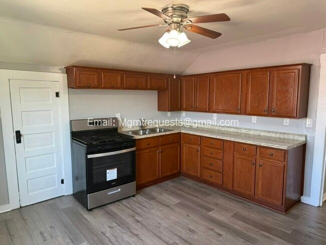 Building Photo - 4367 Jurupa Ave Unit Upper