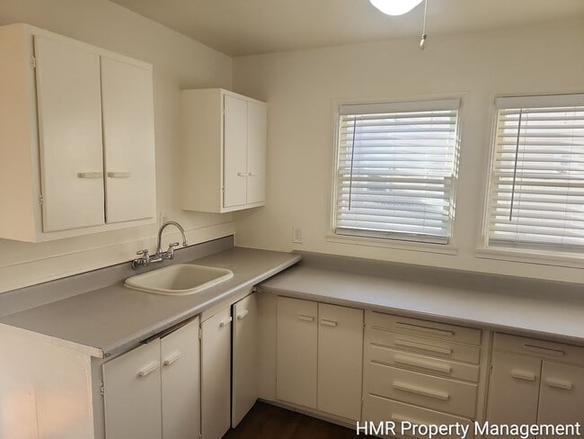 Photo - S - Ontario- E St/ Plum St. Unit 508