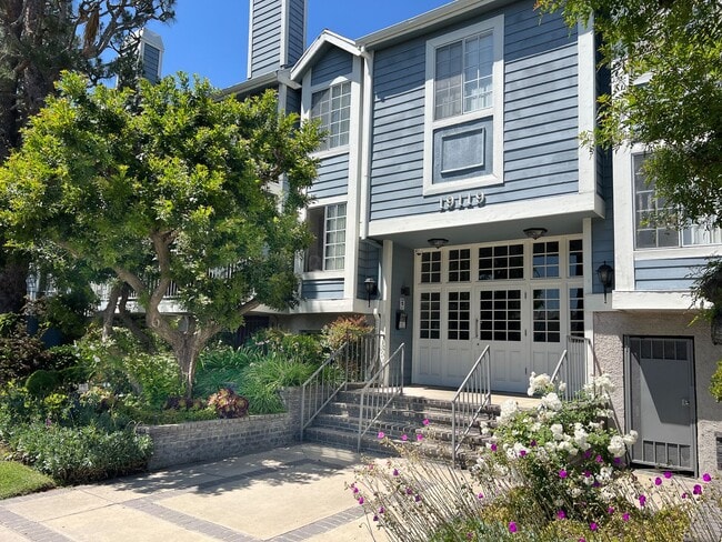 Sherman Way Apartments - Sherman Way Apartments