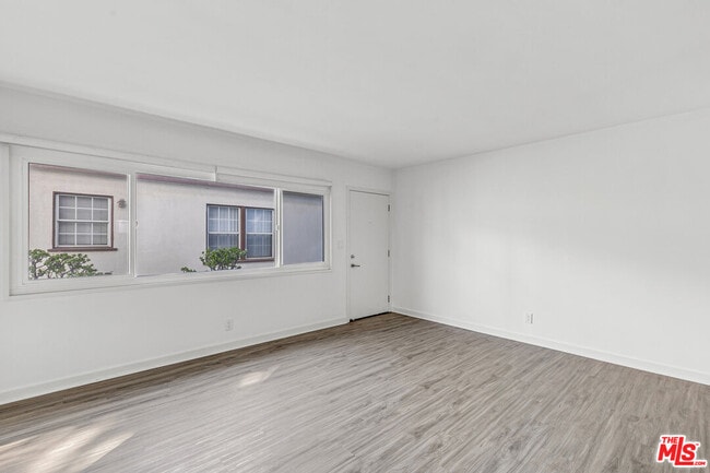 Photo - 1323 11th St Unit 2