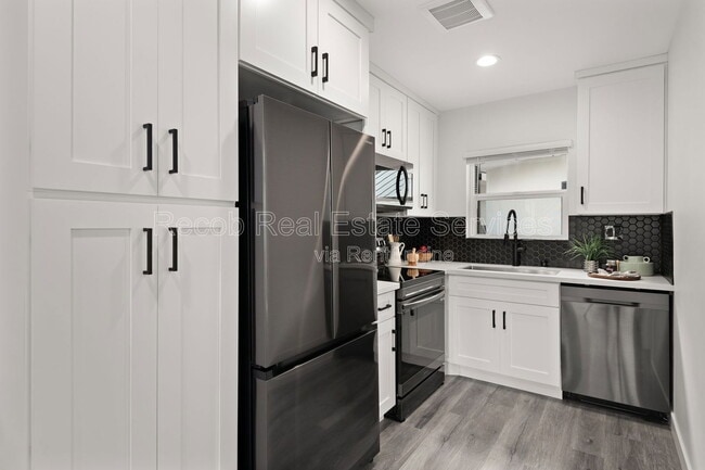 Photo - 1710 Hanford Dr Unit 1706