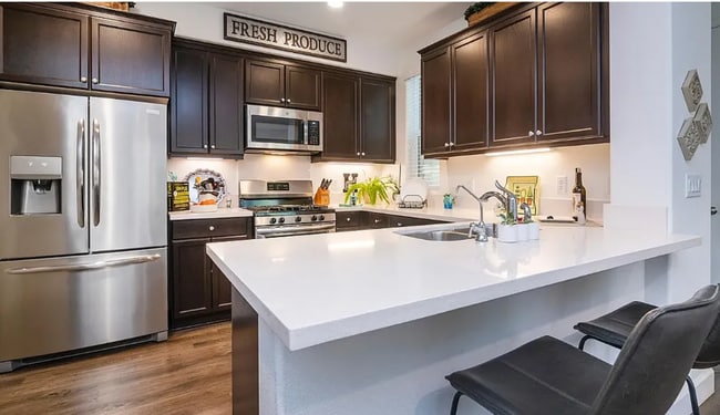 Photo - 552 Oakville Dr. Unit Building 2