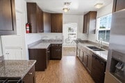 Photo - 24943 Chestnut St