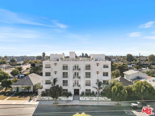 Photo - 11908 Exposition Blvd