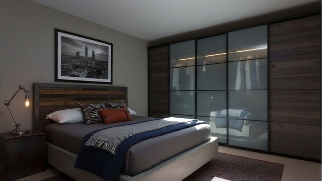 Building Photo - 656 9th Ave Unit 1