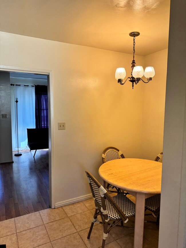 Photo - 1286 W 36th St Unit 3