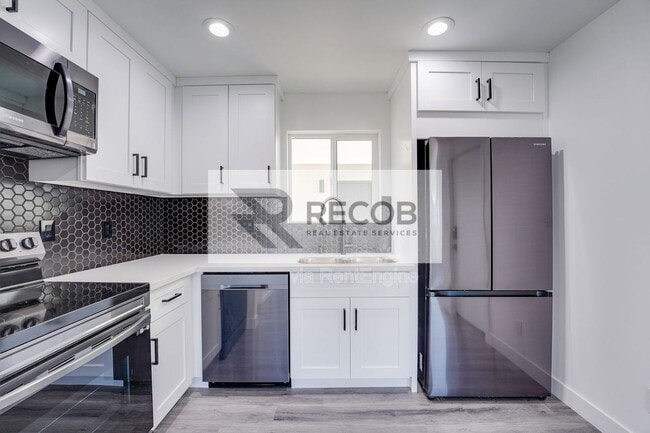 Building Photo - 3663 Budd St Unit 3671