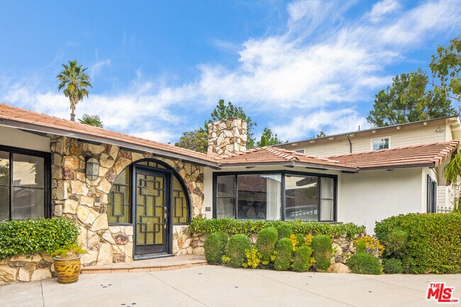 Photo - 2254 Stradella Rd