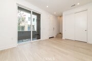 Photo - 627 S Lyon St Condo