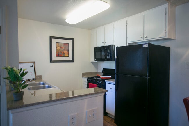 Photo - Monarch Terrace Apartments