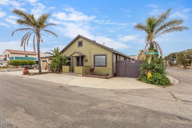 Photo - 153 San Fernando Ave