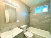 Photo - 880 W C St Townhome