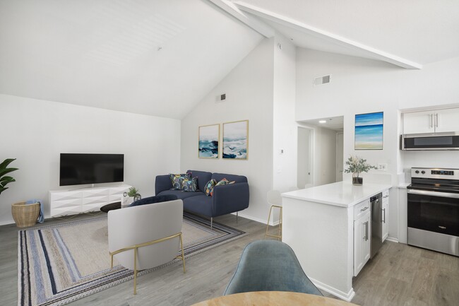 Photo - Newport Palms Apartments