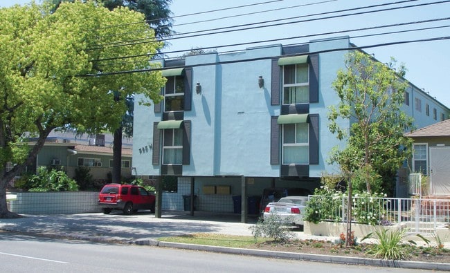 383 W Alameda Ave - 383 W Alameda Ave Apartments