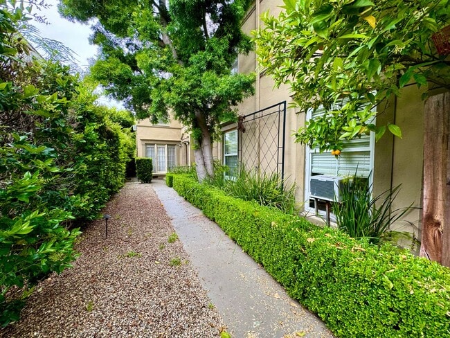 Photo - Charming Large 1 Bed with a Huge Private Patio Unit 815 N Croft Ave ACTIVE