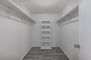 1BR, 1BA - 650SF - Walk In Closet - 14607 Gilmore St