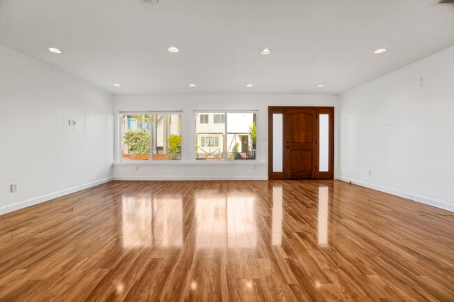 Photo - 38 Sunset Ave