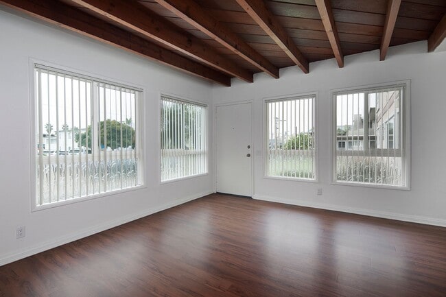 Building Photo - OPEN HOUSE: 1/3 & 1/4 10-11AM ~ 2BR in La Jolla 1 Mile from the Beach! Unit 01