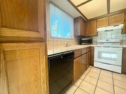 Photo - SPACIOUS 2 BEDROOM/1 BATHROOM TOP FLOOR AP... Apartment Unit 3989 #3