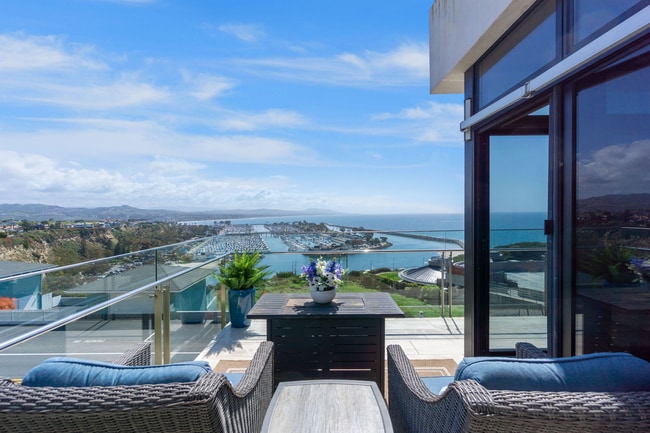 Photo - 34403 Street of the Green Lantern