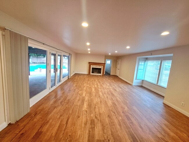 Photo - 9537 Jumilla Ave