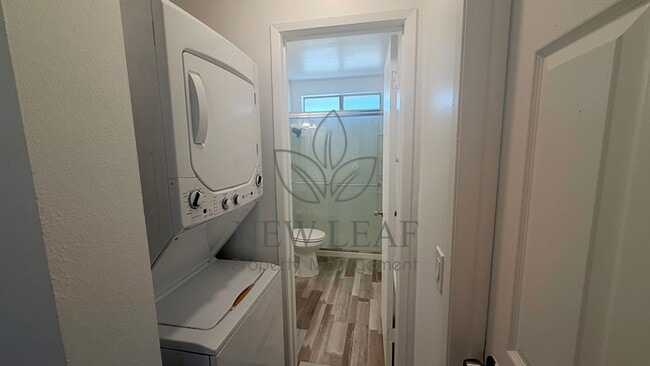 Photo - 1412 Everton Pl